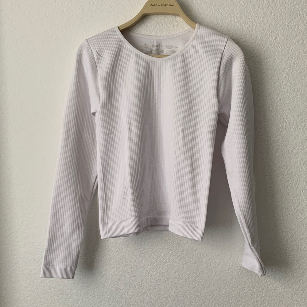 Chic White Ribbed Long Sleeve Top